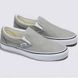 NWT! Vans~Classic Checkerboard Shoe in Drizzle/True White.Sz.9 Women’s,7.5 Men’s